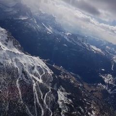 Flugwegposition um 13:11:57: Aufgenommen in der Nähe von 32043 Cortina d'Ampezzo, Belluno, Italien in 3877 Meter